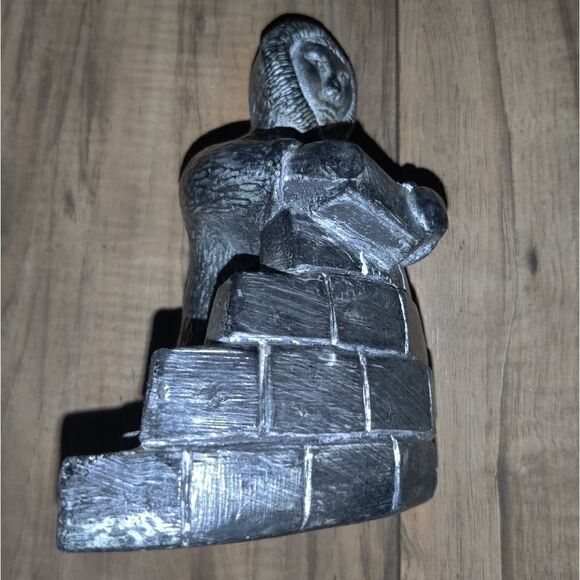 VINTAGE Canada NUVUK Hand Carved Eskimo Tribal Builder Soapstone Figure Statue - Picture 5 of 12